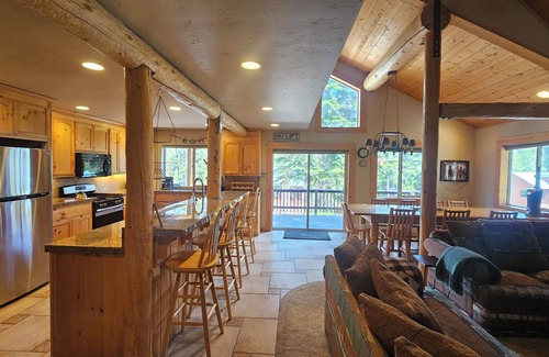 West Meadows Cabin | Pete's Place Kirkwood Mountain View Cabin - Flying Wedge South