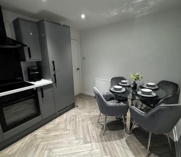 Peterhead Apartment | Peterhead Stay 2 Bed Apartment No 50 - Self Contained