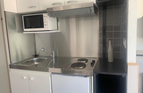 Les Caillols House | Petit appartement chez l’hôte avec piscine