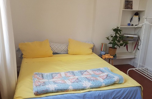 16th Arrondissement Apartment | Petit Appartement Typique à L'estaque Avec vue mer