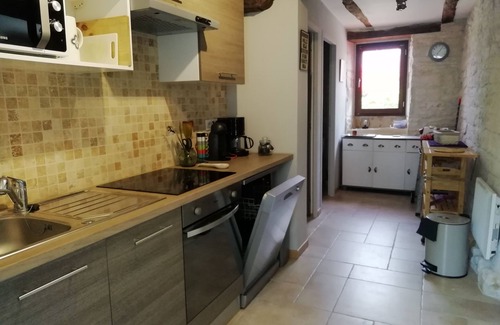 Cremps House | "Petit Cahors - Gîte for 4 people with swimming pool near Cahors and St Cirq Lapopie
