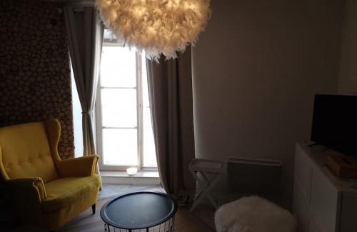 Chaumont Apartment | Petit cocon quartier historique Chaumont