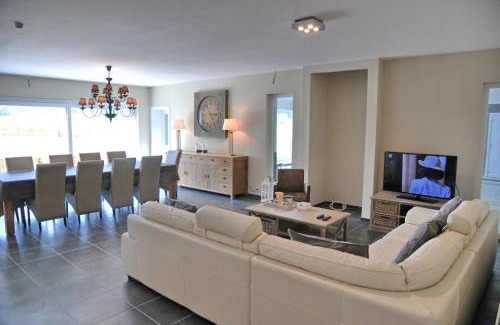 Somme-Leuze Villa | Petit coin de paradis