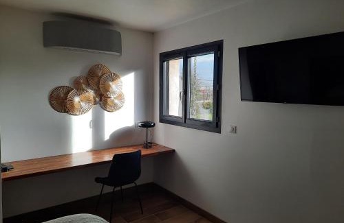 Montauban Bed & Breakfast | Petit coin de paradis, calme et confort garantie ! Chambre indépendante dans une dépendance !