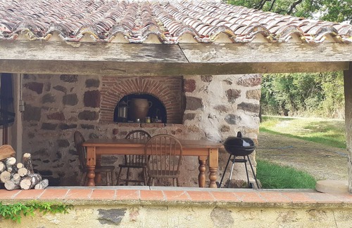Availles-Limouzine Other | Petit Gîte de Caractère Dans une Ferme Biologique à 5 Mins Davailles Limouzine,