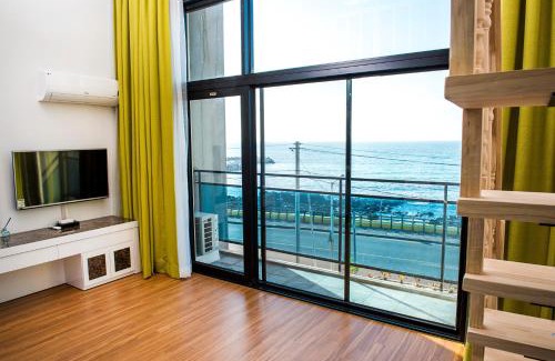 Downtown House | Petit Jeju Victor
