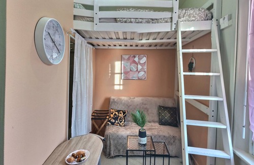 Evreux Apartment | Petit Studio 1 Face Gare, Wifi Gratuit, Proches Toutes Commodités