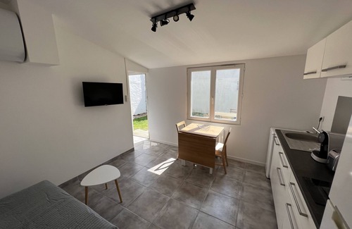 L'Echardiere House | Petite Maison au Calme Dans un Village Typique
