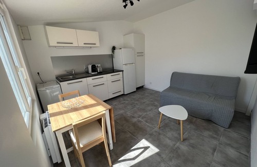 L'Echardiere House | Petite Maison au Calme Dans un Village Typique