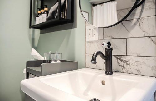 Dayton House | Petite Paradise