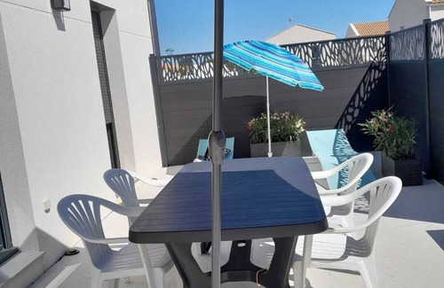 Longeville-sur-Mer House | Petite Villa Neuve Toute Équipée Proche du Centre Ville de Longeville sur Mer