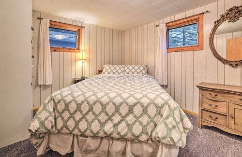 Petoskey House | Petoskey Home ~ 5 Mi to Downtown & Bayfront Park!