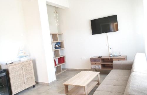 Keramoti Apartment | Petrino Studios