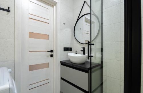 Shevchenkivs'kyi District Apartment | Petrovdom Apartments 10-68B in RC Manhattan, Beresteiskyi 11