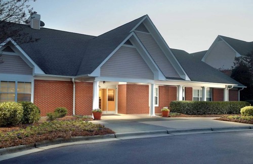 Morrisville Apartment | Pets Allowed! Large Unit w/Full Kitchen & Living Area! Offers FREE Breakfast!