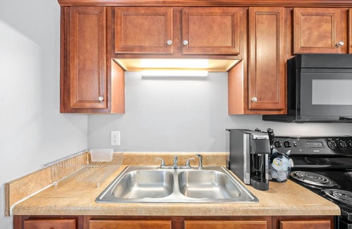 Clarksville House | Pets welcome, 15 minutes to Ft Campbell-G2