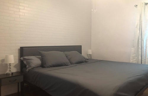 Pocahontas House | Pets welcome. Sleeps 7. Pocahontas. Wifi and Air Conditioning
