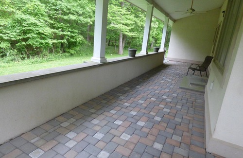 Brookhaven House | PETS WELCOME4 ACRE FRANK LLOYD WRIGHT STYLE MCM HOME NESTLED IN WILD LIFE REFUGE