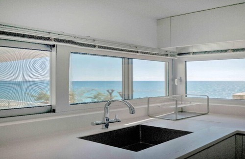 Potamos tis Germasogeias Apartment | Phaedrus Living: Beach Front Flat Kyma