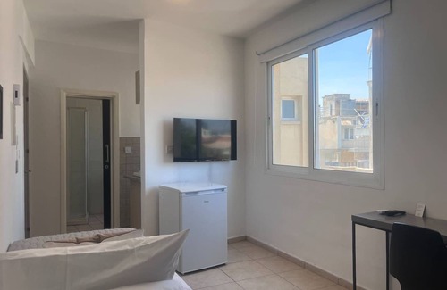 Trypiotis Apartment | Phaedrus Living: Hoopoe Residencies 201