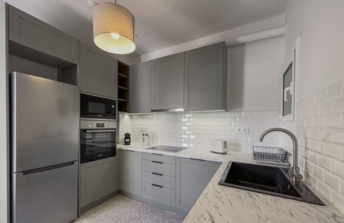 Makrigianni Apartment | Phaedrus Living: Koukaki Verdant Marble