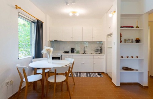 Saronida Apartment | Phaedrus Living: Saronida Seaside Flat