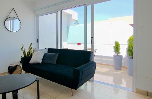 Paphos Apartment | Phaedrus Living: Seaside Luxury Flat Lighthouse 62