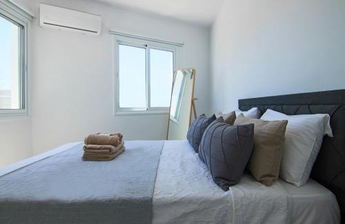 Paphos Apartment | Phaedrus Living: Seaside Luxury Flat Lighthouse 74