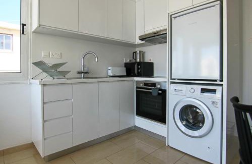 Paphos Apartment | Phaedrus Living: Seaside Modern Flat Lighthouse 63