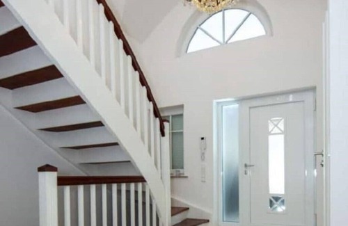 Altperlach House | Phantastisches Haus mit Pool Direkt in München