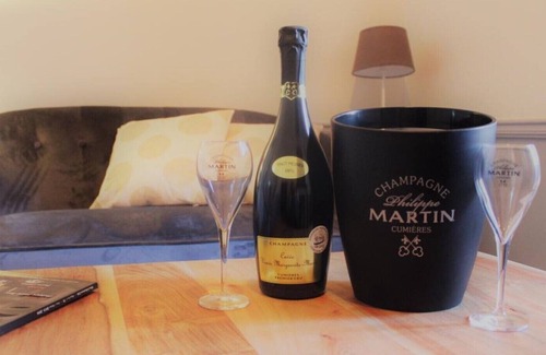 Cumieres Bed & Breakfast | Philippe Martin Champagne - Marguerite Suite