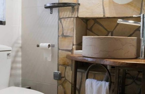 Tragilos Apartment | Philippos: Your Secluded Getaway with Pool