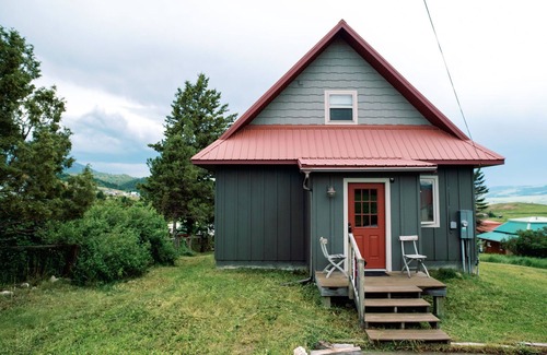 Philipsburg House | Philipsburg Getaway in the heart of it all!