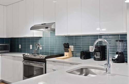 Center City West Apartment | Philly 1BR w/Deck | nr Rittenhouse Square & Schuylkill Banks