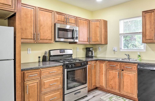 North Philadelphia House | Philly Townhome w/Gas Grill ~ 5 Mi to Dtwn!