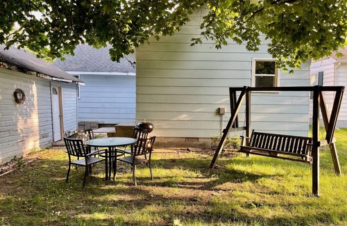 Oscoda Cottage | Phoebe's Lake Escape · Private Home with Full Beach Access