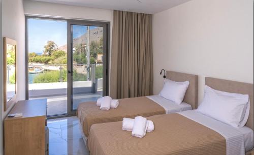 Anopolis Hotel | Phoenix Coastal Heaven