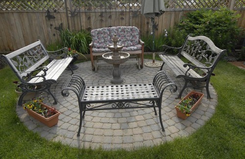 Stettler Bed & Breakfast | Phoenix House B&B