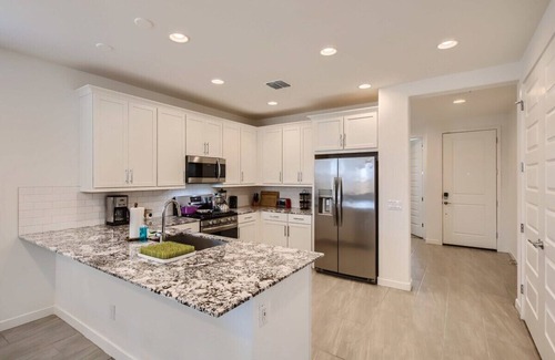 Estrella Village House | Phoenix Monthly Gem-Pet Friendly-Parking-Fast Wifi!