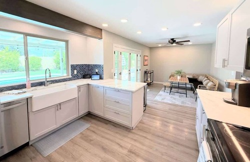 North Mountain House | Phoenix Retreat Family Pool, Fire Pit Golf