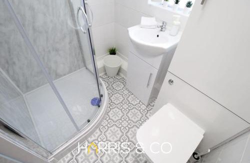 Fleetwood Apartment | Phoenix Rise