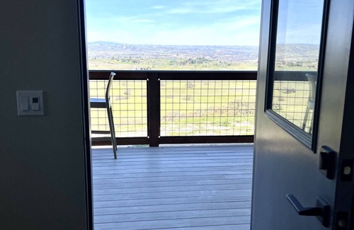Paso Robles House | Phoenix Rising Villa King Suite