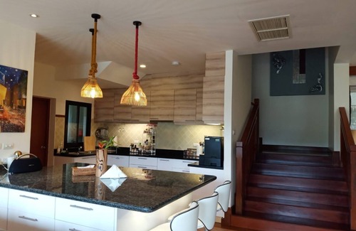 Choeng Thale Villa | Phuket private pool 4 bedrooms villa