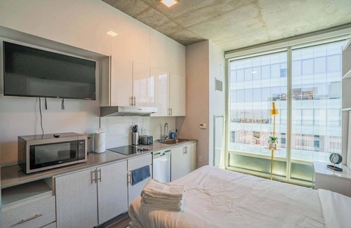 Downtown Phoenix Apartment | PHX Studio+Pool+40"TV+Wi-fi+Free Parking