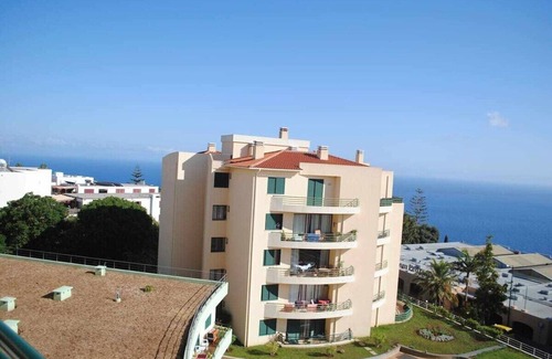 Canico Apartment | Pia's Place - Apt with sea view