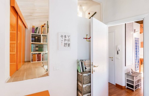 Pisa City Centre Apartment | Piazza dei Cavalieri Orange Attic Apartment