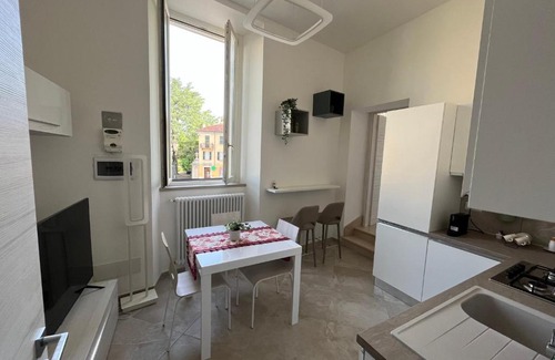 Carate Brianza Apartment | Piazza IV Novembre