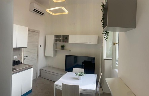 Carate Brianza Apartment | Piazza IV Novembre