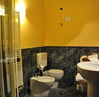 Addizione Erculea Bed & Breakfast | Piazza Nova Guest House