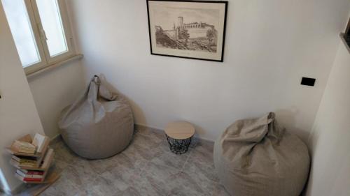 Valentano Apartment | Piazza Varese